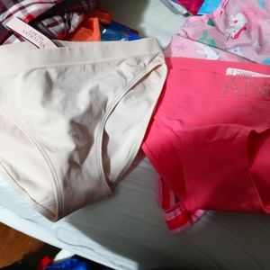 2 VS sm panties